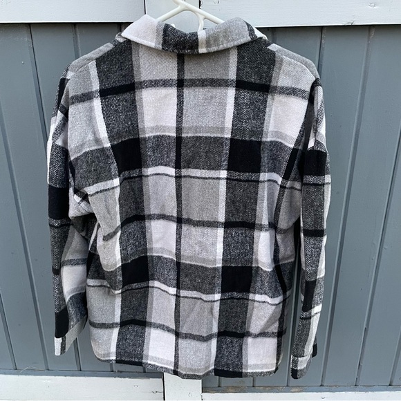 UNISHE Black and White Plaid Fleece Shacket - Picture 2 of 5